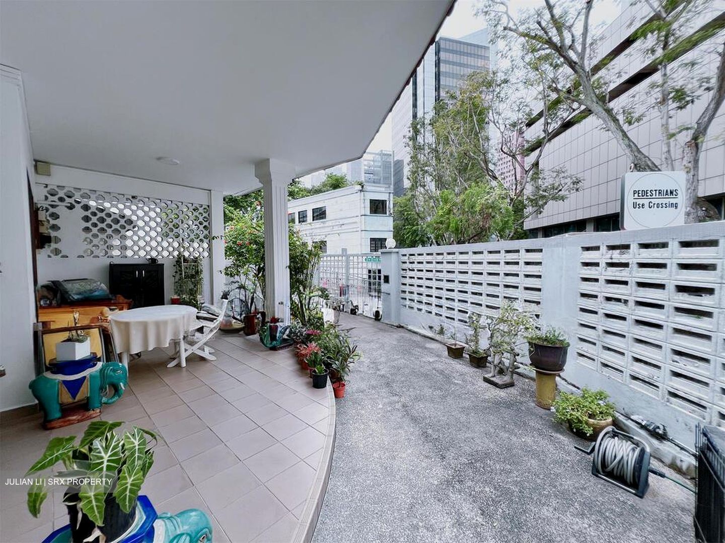 Orchard Road (D9), Terrace #511675361